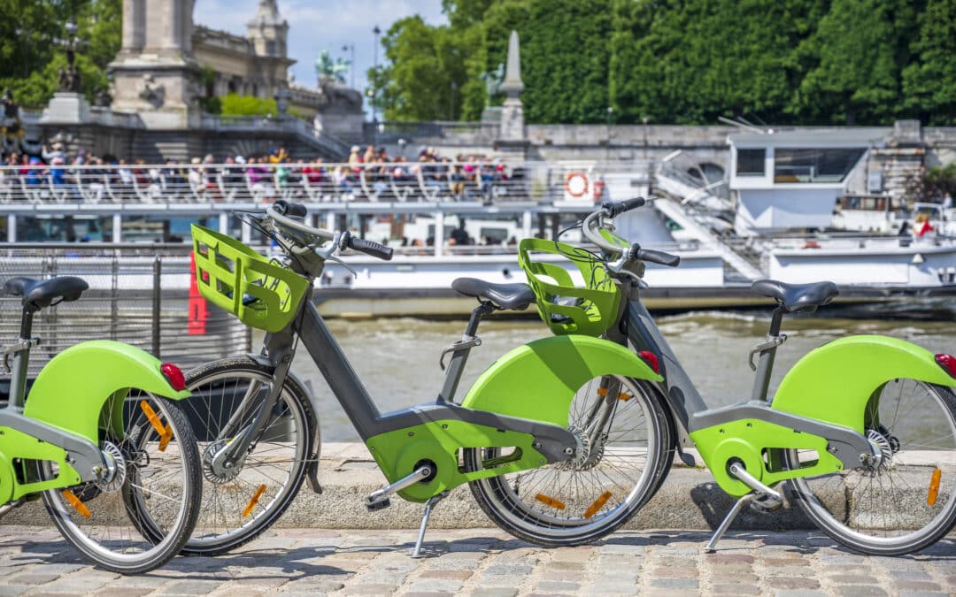 E-Bike Etiquette: Essential Tips for a Safe and Enjoyable Rental Experience